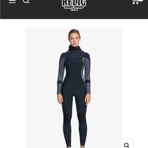 Roxy Women's Navy and Charcoal Wetsuit
